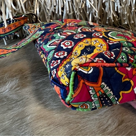 VERA BRADLEY Venetian Paisley 2013 Zip Hipster Crossbody Navy Red Yellow Orange - Picture 13 of 17